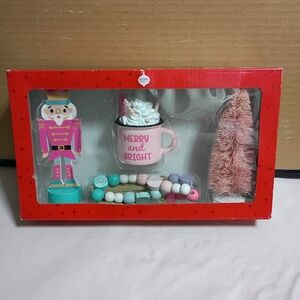 MERRY MOMENTS TRAY OBJECTS DISPLAY SET